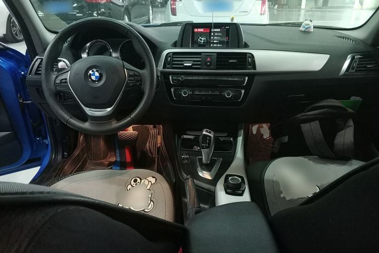 Used BMW 1 Series 2018 118i Leading Model Interior 2
