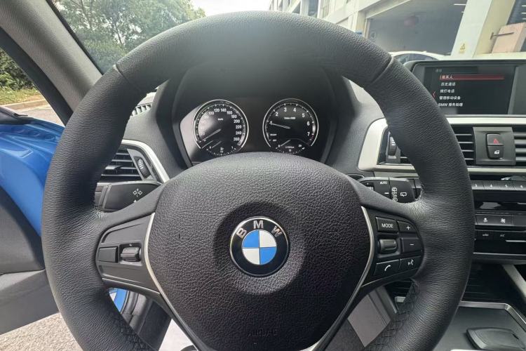 Used BMW 1 Series 2018 118i Leading Model Interior 2