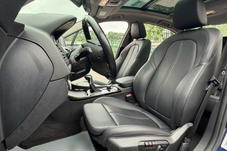 Used BMW 1 Series 2018 118i Sport Edition Interior 3