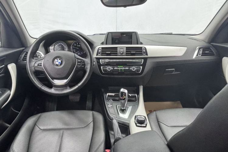 Used BMW 1 Series 2018 118i Leading Model Interior 3