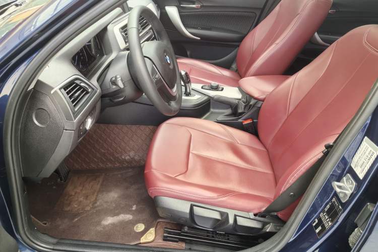Used BMW 1 Series 2018 118i Leading Model Interior 3