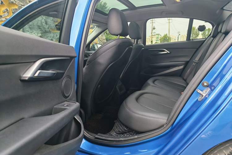 Used BMW 1 Series 2018 Facelifted 118i Sport Edition Interior 3