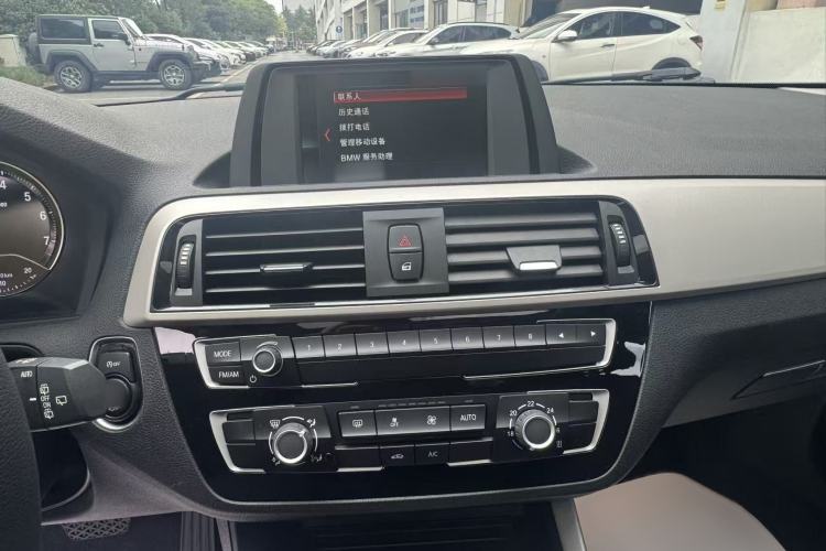 Used BMW 1 Series 2018 118i Leading Model Interior 4