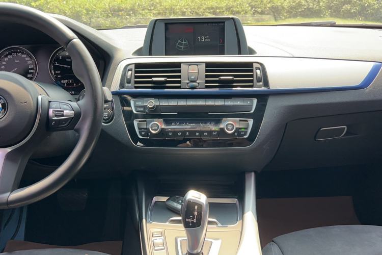 Used BMW 1 Series 2018 120i M Sport Package Interior 4
