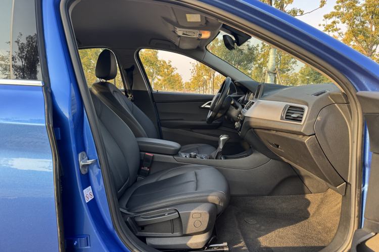 Used BMW 1 Series 2018 118i Fashion Model Interior 5