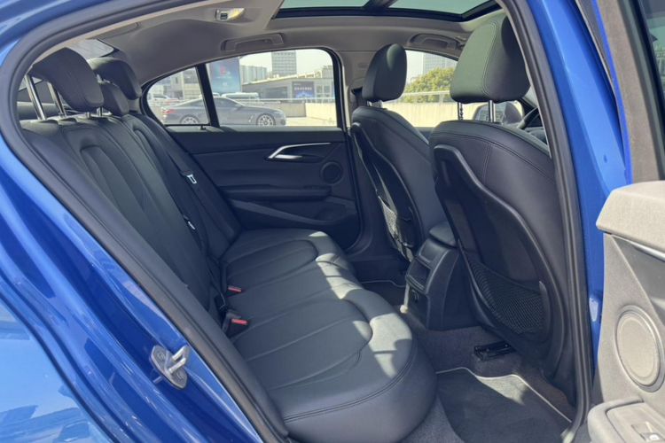 Used BMW 1 Series 2018 118i Sport Edition Interior 5