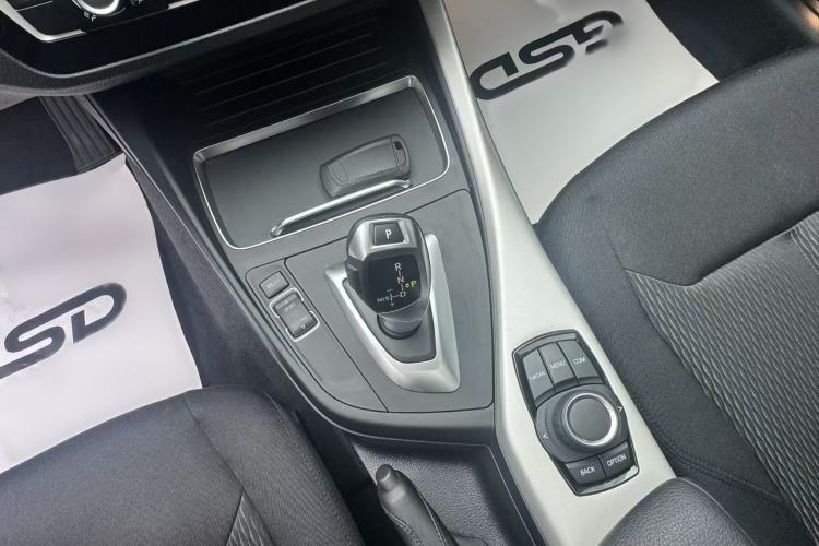 Used BMW 1 Series 2018 118i Leading Model Interior 5
