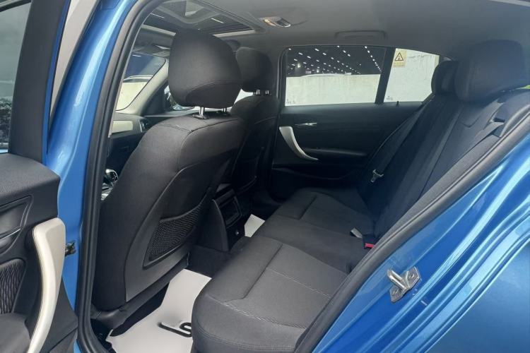 Used BMW 1 Series 2018 118i Leading Model Interior 6