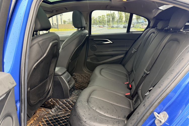 Used BMW 1 Series 2018 Facelifted 118i Sport Edition Interior 6