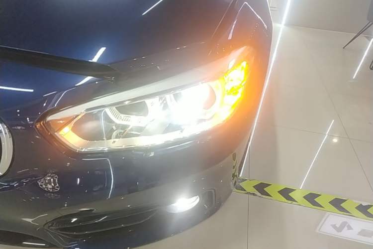 Used BMW 1 Series 2018 118i Sport Design Package Left Front Headlight