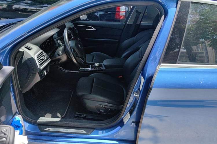 Used BMW 1 Series 2018 118i Sport Edition Left Front Seat