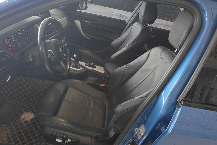 Used BMW 1 Series 2018 120i M Sport Package Left Front Seat