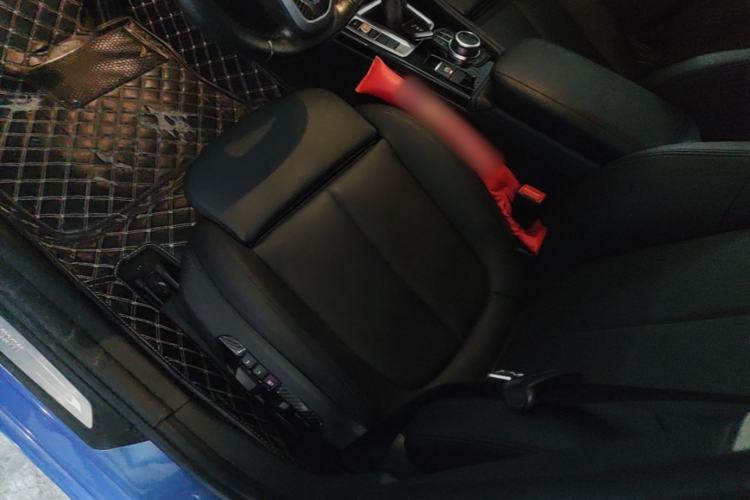 Used BMW 1 Series 2018 120i Design Package Model Left Front Seat