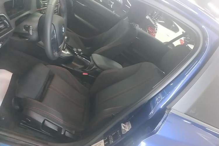 Used BMW 1 Series 2018 118i Sport Design Package Left Front Seat
