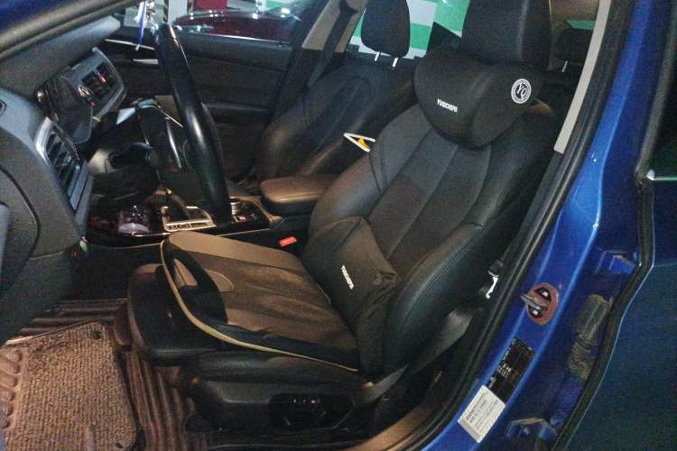 Used BMW 1 Series 2018 120i Design Package Model Left Front Seat