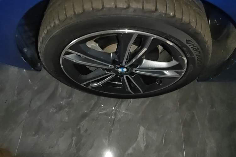 Used BMW 1 Series 2018 118i Sport Edition Left Front Wheel Hub