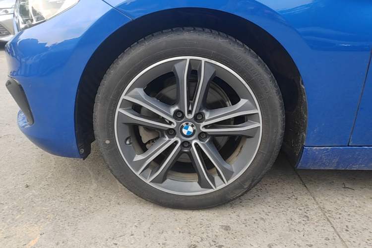 Used BMW 1 Series 2018 Facelifted 118i Sport Edition Left Front Wheel Hub