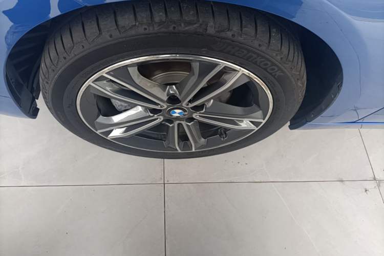 Used BMW 1 Series 2018 118i Sport Edition Left Front Wheel Hub
