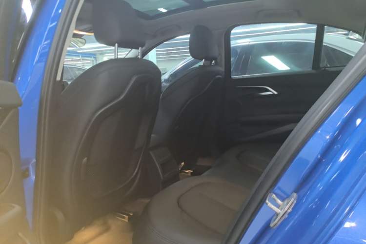 Used BMW 1 Series 2018 118i Sport Edition Left Rear Seat