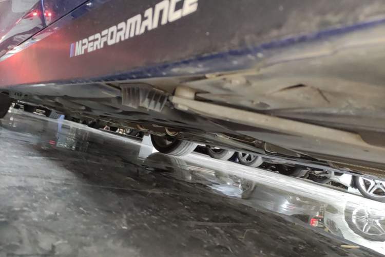 Used BMW 1 Series 2018 120i Design Package Model Left Side Sill