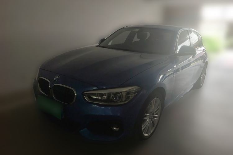 Used BMW 1 Series 2018 120i M Sport Package Guazi used car, China used car export, Used car for sale, Used BMW cars, Cheapest cars for sale