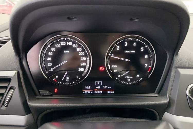 Used BMW 1 Series 2018 Revised 118i Fashion Edition Odometer Close Up