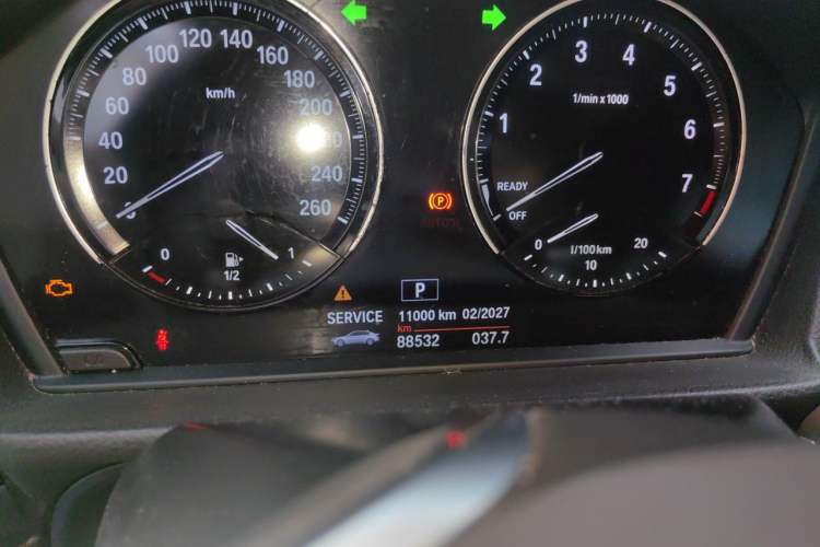 Used BMW 1 Series 2018 120i Design Package Model Odometer Close Up