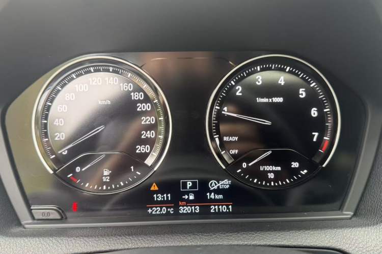 Used BMW 1 Series 2018 118i Leading Model Odometer Close Up