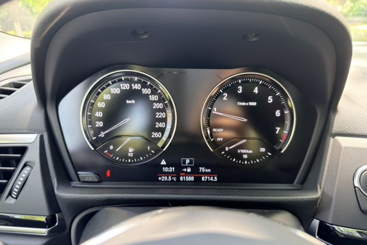 Used BMW 1 Series 2018 118i Sport Edition Odometer Close Up