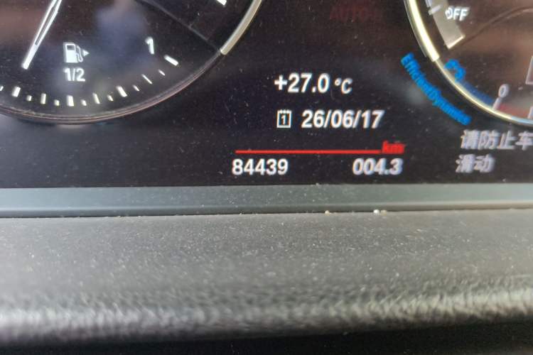 Used BMW 1 Series 2018 120i Design Package Model Odometer Close Up