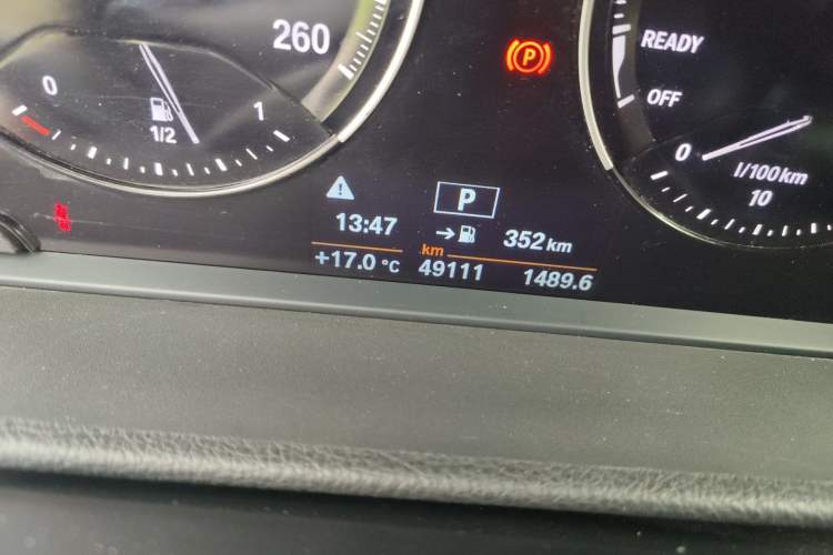 Used BMW 1 Series 2018 Facelifted 118i Sport Edition Odometer Close Up