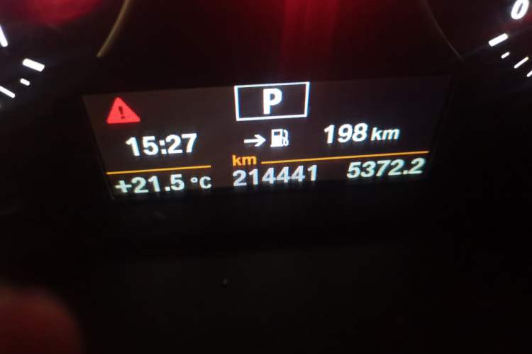 Used BMW 1 Series 2018 118i Sport Edition Odometer Close Up