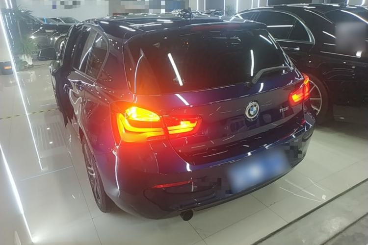Used BMW 1 Series 2018 118i Sport Design Package Rear Left 45 Deg