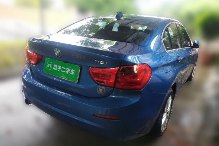 Used BMW 1 Series 2018 118i Fashion Model Rear Right 45 Deg