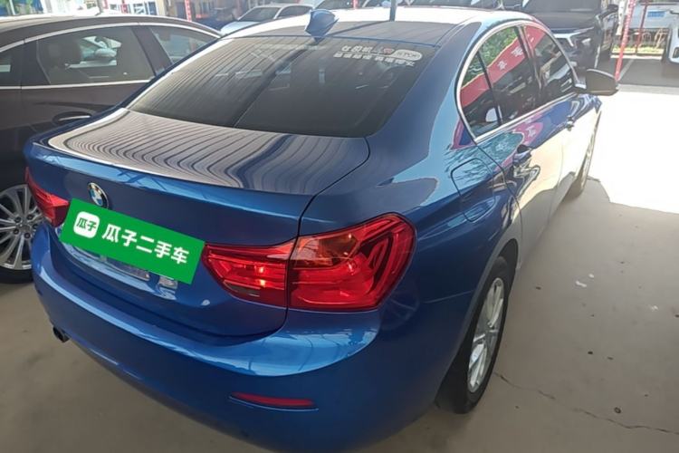 Used BMW 1 Series 2018 118i Fashion Model Rear Right 45 Deg