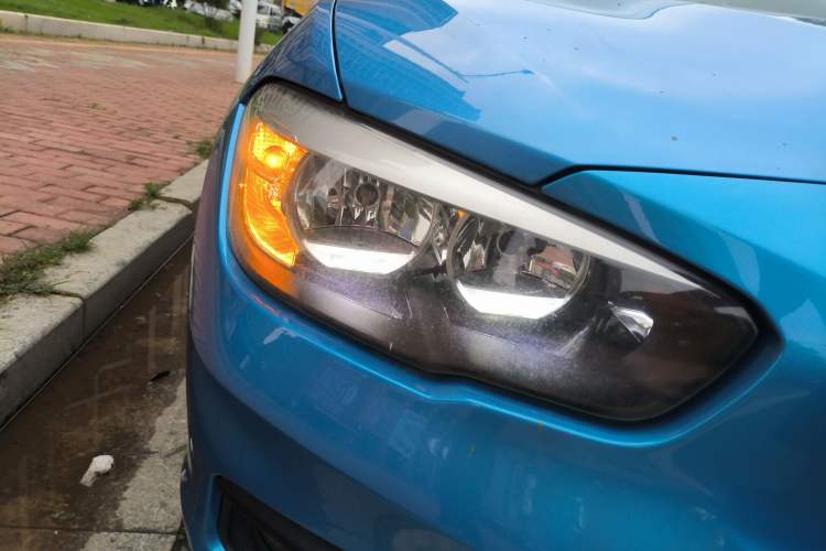 Used BMW 1 Series 2018 118i Leading Model Right Front Headlight