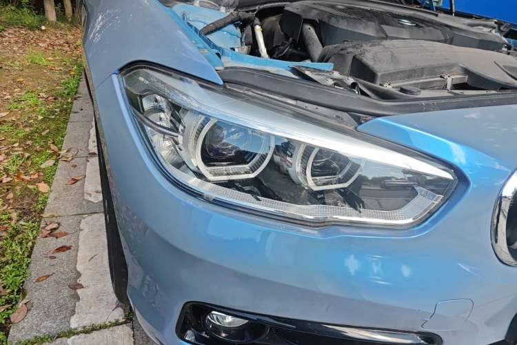 Used BMW 1 Series 2018 118i Sport Design Package Right Front Headlight