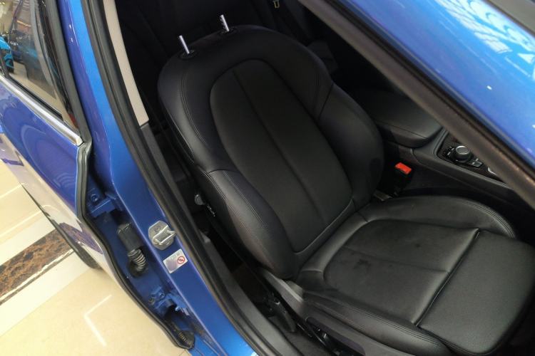 Used BMW 1 Series 2018 118i Sport Edition Right Front Seat
