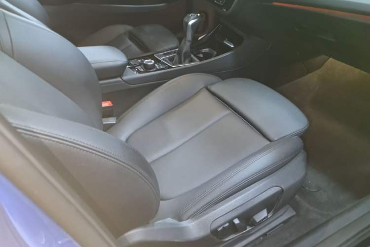 Used BMW 1 Series 2018 118i Sport Edition Right Front Seat