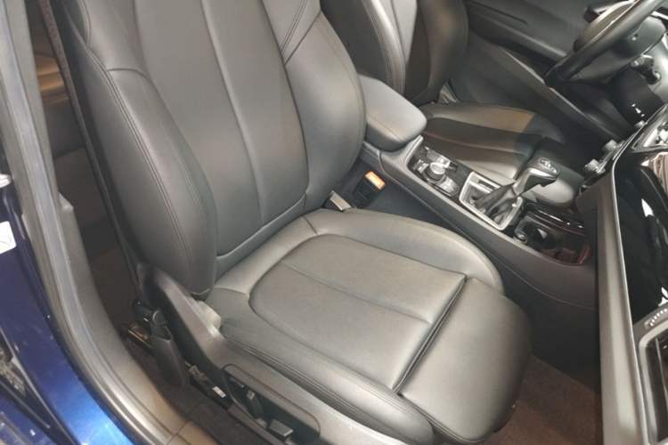 Used BMW 1 Series 2018 118i Sport Edition Right Front Seat