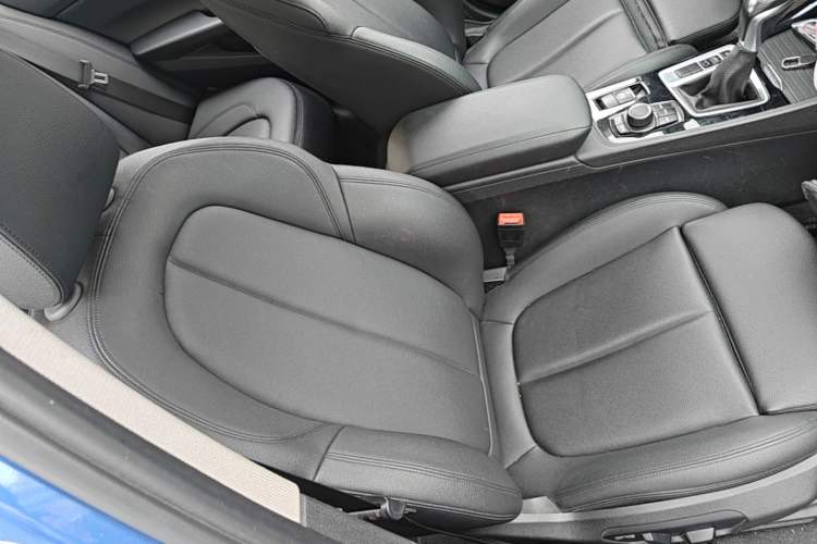 Used BMW 1 Series 2018 118i Sport Edition Right Front Seat