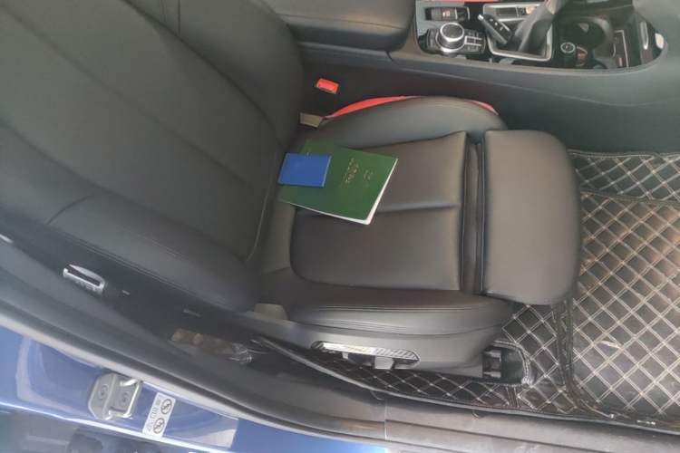 Used BMW 1 Series 2018 120i Design Package Model Right Front Seat