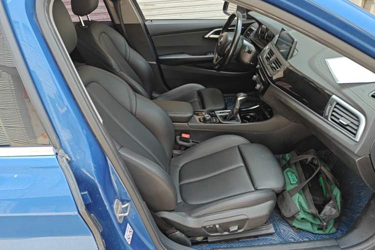 Used BMW 1 Series 2018 118i Sport Edition Right Front Seat