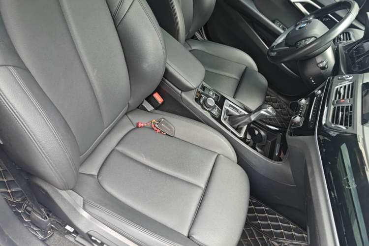 Used BMW 1 Series 2018 Facelifted 118i Sport Edition Right Front Seat