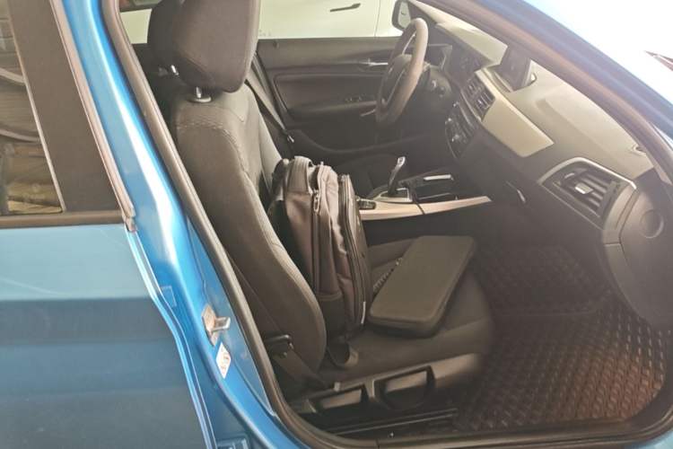 Used BMW 1 Series 2018 118i Leading Model Right Front Seat