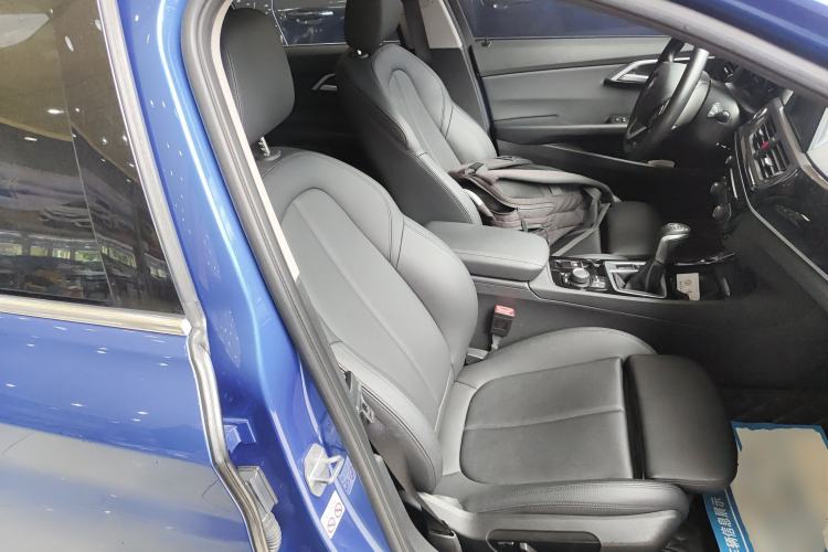 Used BMW 1 Series 2018 Facelifted 118i Sport Edition Right Front Seat