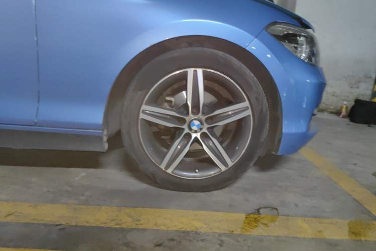 Used BMW 1 Series 2018 118i Sport Design Package Right Front Wheel Hub