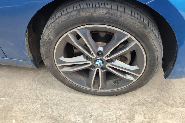 Used BMW 1 Series 2018 118i Sport Edition Right Front Wheel Hub