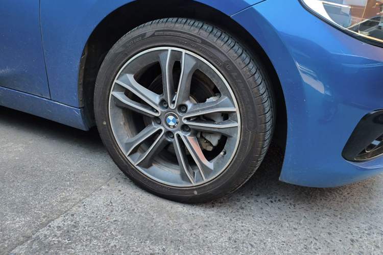Used BMW 1 Series 2018 Facelifted 118i Sport Edition Right Front Wheel Hub