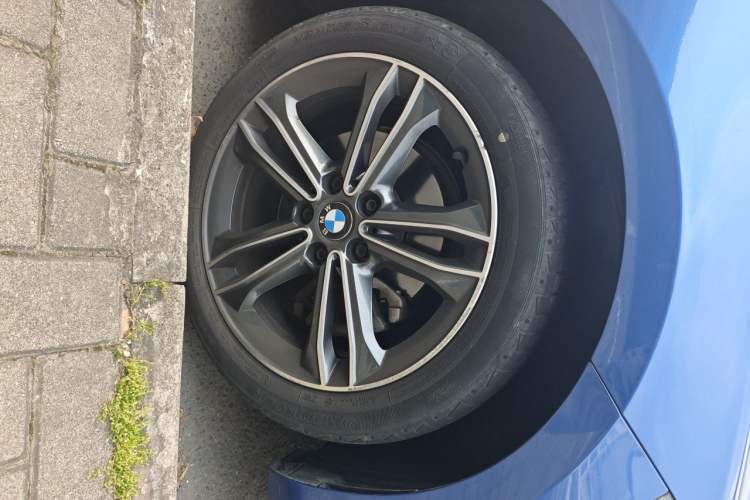 Used BMW 1 Series 2018 Facelifted 118i Sport Edition Right Front Wheel Hub